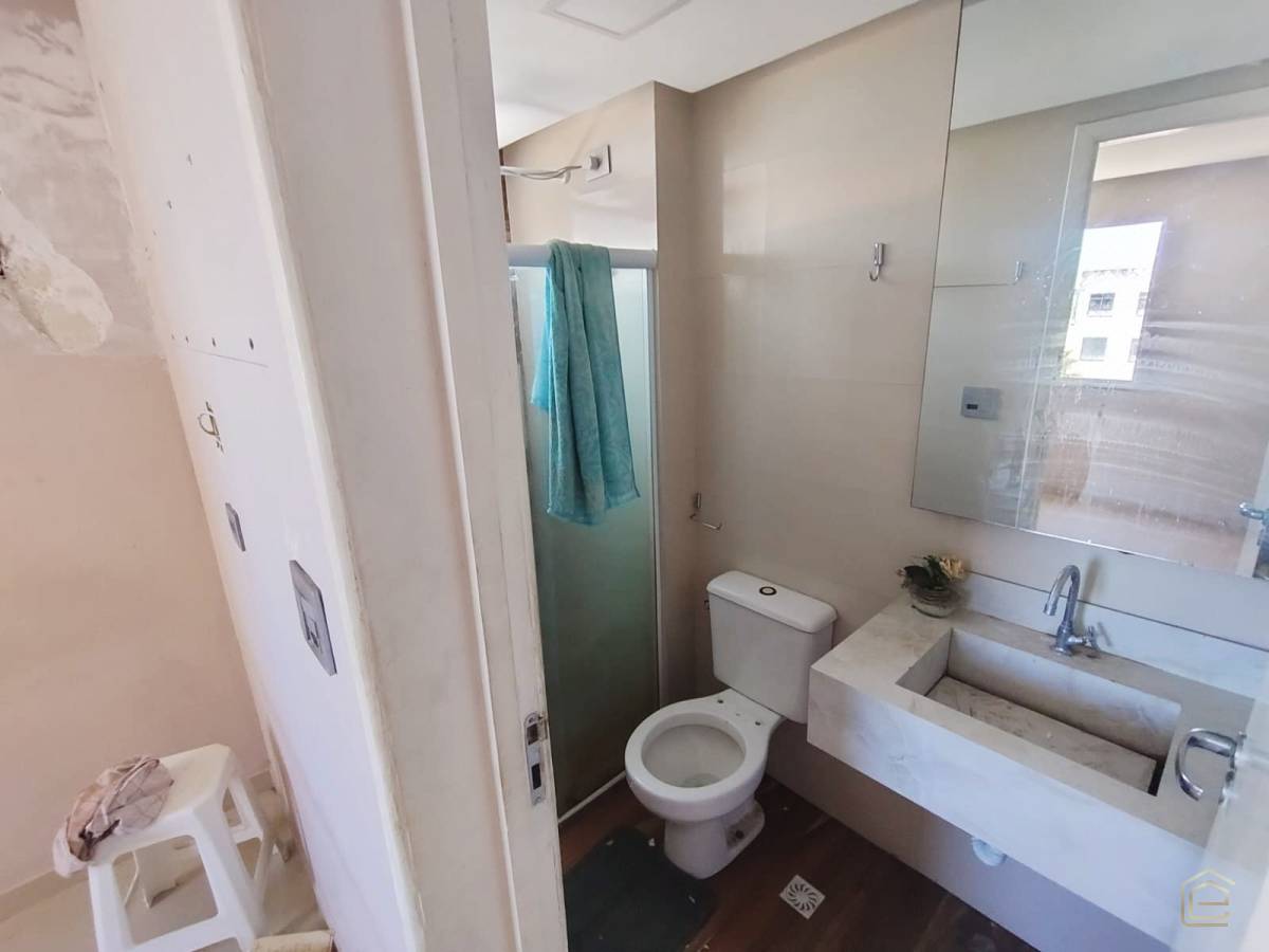 Apartamento à venda com 3 quartos, 75m² - Foto 2