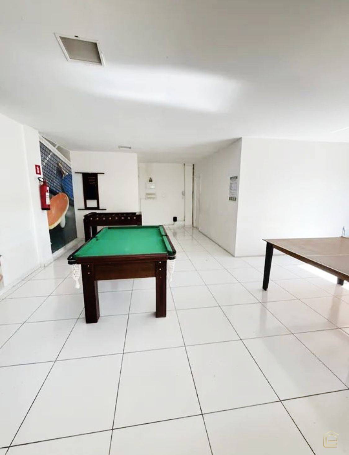 Apartamento à venda com 2 quartos, 60m² - Foto 15