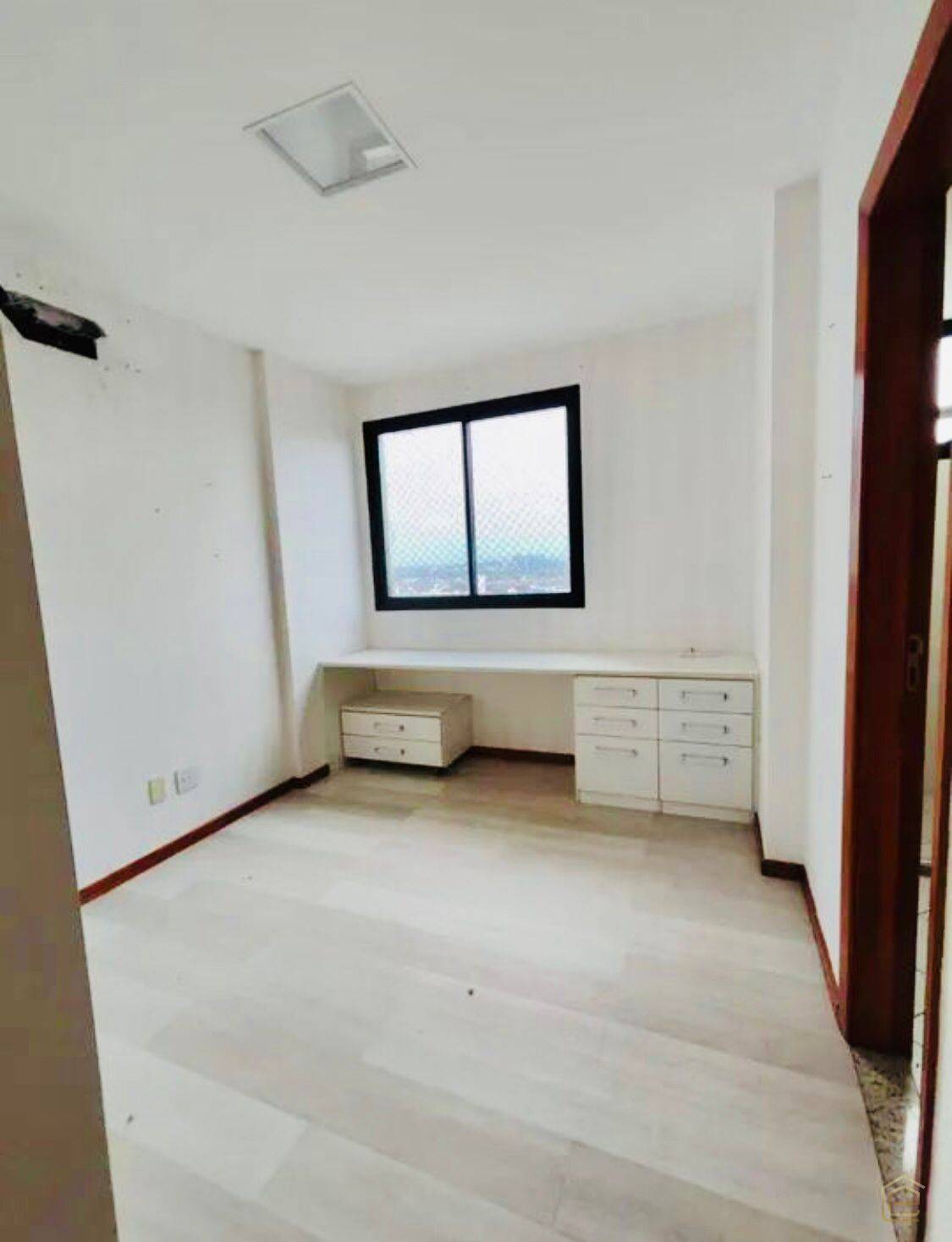 Apartamento à venda com 4 quartos, 160m² - Foto 6