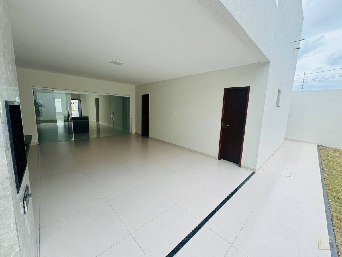 Casa à venda com 3 quartos, 250m² - Foto 3